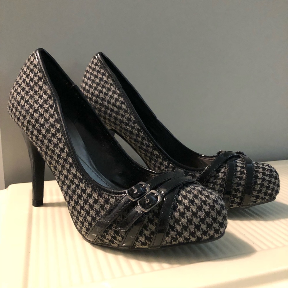 Houndstooth Apt. 9 Heels